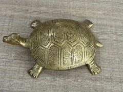 Brass Turtle Statues Weight 104gm Material Brass Color Gold Color Finishing Type Polished Usage/Application Decoration Country of Origin Made in - Image 1