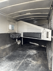 Three Horse Trailers / 2000 Featherlite 3H GN with Dressing Room Horse Trailer – product photo 5, product detail gallery