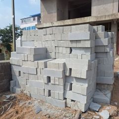 Lightweight Block Color Grey Shape Cubical Design Hollow Block Material AAC Density 500–600 kg/m³ Size 12 in x 4 in x 2 Surface Finish - Image 4