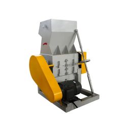 Strong and Stable High Quality Plastic Crusher 30kw for Blow Moulding Machine - Image 3