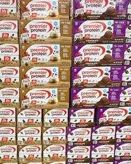READY TO DRINK PREMIER PROTEIN HIGH PROTEIN SHAKES 30g - Caramel, Vanilla, Café Latte, Chocolate & Strawberry (18 Pack) ON SALE - Image 3