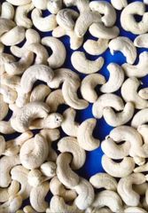 Premium Cashew Nuts W320 (Export Quality) – product photo 1, product detail gallery