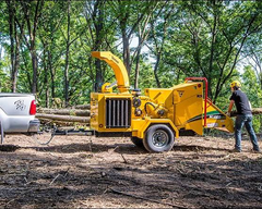 Industrial Wood Chipper Machine for Tree Branches Logs and Green Waste Recycling - Image 5