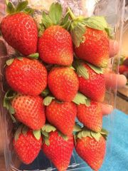 fresh strawberreis - Image 5