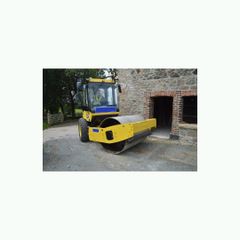 smooth road roller for asphalt compaction durable construction machine with strong vibration force suitable for highways roads parking lots and industrial site compaction work - Image 3