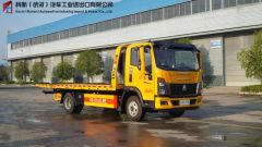 Compact Wrecker Machine for Urban Towing and Transport Needs - Image 3