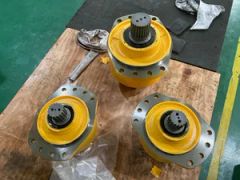 Standard Export Packing Helm Tower Drive Wheel Piston Hydraulic Motor - Image 4