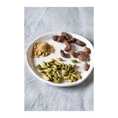 premium green elaichi cardamom pods for cooking baking sweets chai tea desserts and traditional recipes with authentic flavor rich aroma and hygienically packed export quality pods - Image 3