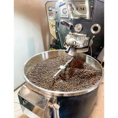 Roasted Arabica Coffee Beans Competitive Price Arabica Roasted Coffee Beans Roast On-Demand from Vietnam - Image 1
