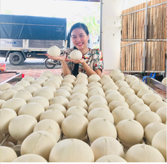 Fresh coconut - ready to drink with bamboo straw Color white Style Fresh Type Coconut Quality 100% Pure Storage Type - Image 1