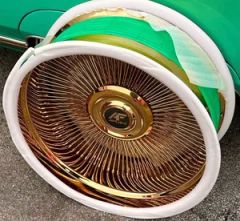 26 Inch Gold Wire Wheel Chrome Wheels Spoke Rims with Custom Center Caps - Image 3