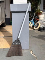 Arenga Fiber Short Broom Packaging Box Grade Top Grade Total Length 77cm Handle Length 55cm Handle Diameter 17mm Broom Head Width - Image 5