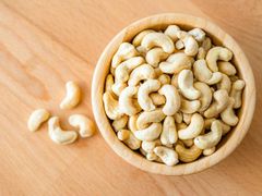 Premium White Whole Cashew Kernels Wholesales | 100% WW240, W180, W320 Export Quality - Image 5