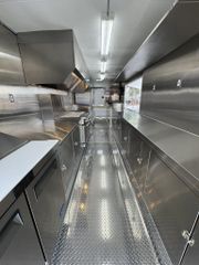 Affordable Mobile Food Truck Customized low price high performance fast delivery Mobile Food Truck for Export Worldwide - Image 4
