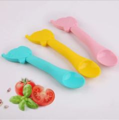 Customized Logo Design Silicone Baby Spoon for Feeding Weight 32g Sizes 15*3cm Model NO. GP-H005 Specification SGS Trademark MINGXIN - Image 1