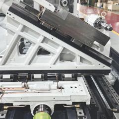 Precision Machining Lathe with High-Torque Spindle for Heavy Loading - Image 3