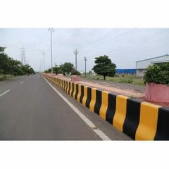 Road divider, Packaging Type: BOPP Bags Size as per standard Width as per standard Length as per standard Height as per - Image 2