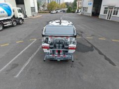 Self Loading Garbage & Medical Waste Disposal Vehicle Gvw 4495 Payload 20T Origin China Condition New Brand Jiefang Models - Image 3