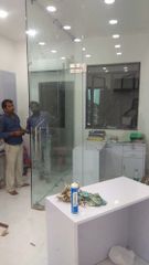 toughfened Office Partitions Pattern Plain Height 7 Feet Material Glass Shape Rectangular Color Transparent Privacy Level - Image 1