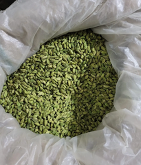 Reliable Supply Green Cardomom Pods Exceptional Aroma Export Quality Vibrant Green Cardamom Spices 7mm-9mm - Image 2