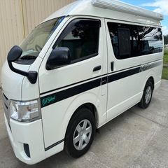 Modern 2022 Hiace Left Hand Drive Diesel Van Manual Transmission Euro 4 Emission Standard 11-20 Seats - Image 1