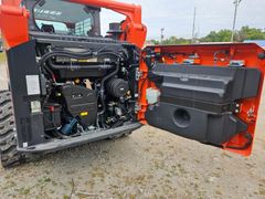 Kubota SVL75-3 Crawler Skid Steer Loader – Compact, Powerful, and Versatile Construction Equipment for Excavation, Loading, and Landscaping - Image 4