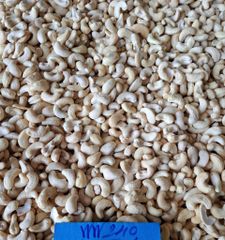 Cashew nuts whole nuts - Image 1