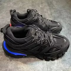 Original Brand Designer Sneakers Fashion Women Casual Shoe Sports Men Shoes Casual Sneakers Hotsale Womens Mens Designer Casual Shoe Track LED Sneaker Light - Image 1