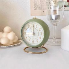 Small Table Clocks, Classic Non-Ticking Tabletop Alarm Clock Weight 2kg Brand PEARL Origin China Trademark SN Material Metal - Image 3