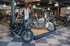 Bike Showroom Interiors What Do You Want To Get Designed Home , Retail Shop, Restaurant, Office Space Preferred Features Needed Lighting , Flooring/Tiling, Accessories/Decor, Furniture Design, False Ceiling, Paint/Colour - Image 7