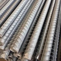 China Factory Price 8mm to 32 mm ASTM A615 Grade 60 BS4449 B500b Fee500 JIS DIN 488 Steel Reinforcing Bars Rebar - Image 1