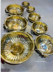 Round Polished Brass Urli Shape round Design round Color GOLDEN Capacity 700ml Finish Polished Brand 3dmetalmart Material Brass, - Image 2