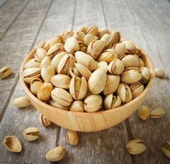 Pistachio Roasted and Salted 1 kg Pistachio Kernels with Shell, Whole Pistachio Nuts in Resealable Fresh Bag - Image 4