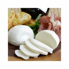 Top selection Mozzarella Cheese provided at discount price for large scale commercial buyers - Image 3