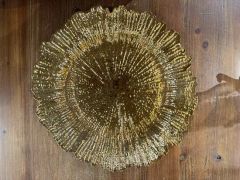 Elegant 33cm Gold Charger Plate Wavy Rim Used for Wedding Events - Image 3