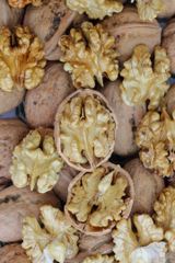 Iranian Chandler Walnut Kernels - Grade 1 - Premium Quality - Export Quality - Natural - Image 3