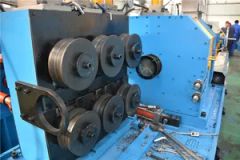 China Centerless Turning Lathe for Metal Bar Peeling and Straightening Machine - RealWell Machinery Co., Ltd.