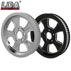 High-Performance Rear Drive Pulley for Harley Softail Models Color Custom Origin China Material Alloy Logo Lda&Custom Model NO. Pulley - Image 2