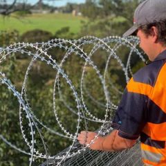 Razor Wire Mesh with Galvanized Barbed Wire - Image 3