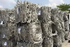 Clean Aluminum Wire Scraps Grade AA Type WIRE Shape LONG Packaging 1000KG BAGS Place of Origin TANZANIA Brand Name ALUMINUM - Image 1