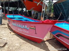 Petrol Frp Fishing Boats Height 3 Feet Length 16 Feet Width 5.6 Feet Power Source - Image 2