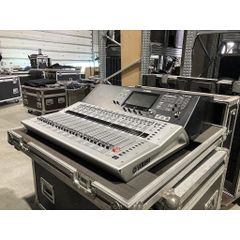 Yamaha TF3 24 Channel Digital Mixer - Image 2