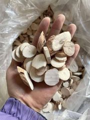 Dried cassava available. Peel and unpeeled cassava chips available in largest quantity. - Image 2