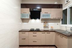 Modern Semi Modular Kitchen Services Finish Gloss Material Wooden Brand Magical Designs Kitchen Shape Straight Service Location Type - Image 2