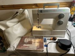 Bernina 720 Sewing Machine Place of Origin Switzerland Packaging New and Original - Image 2