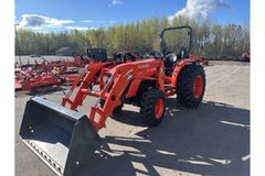 Kubota L2502HST Hydrostatic Drive Tractor for Field Work - Image 2