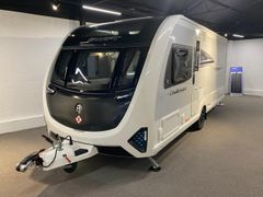 Elegant Swift Challenger 580 Premium Touring Caravan Fully Functional Kitchen Spacious Bedroom Great Budget Choice Buy T - Image 1