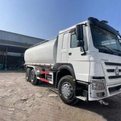 Good Condition Affordable Refurbished Used 6*4 10 Wheels HOWO Water Truck - Image 2