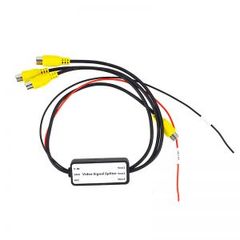 1 to 3 Car Channel RCA Video Signal Booster and Splitter for 12V - Image 1
