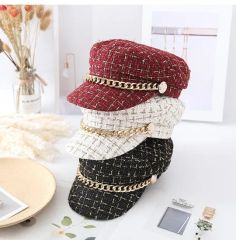 Autumn and Winter Short Brimmed Woolen Beret with Chain Fashionable Street Hat for Women - 5.0/5